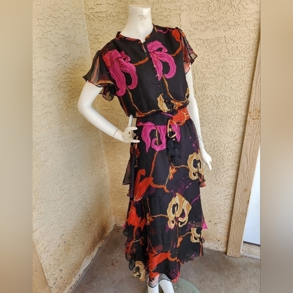 The Martinique Dress by SOUVENIR - Picture 10 of 14